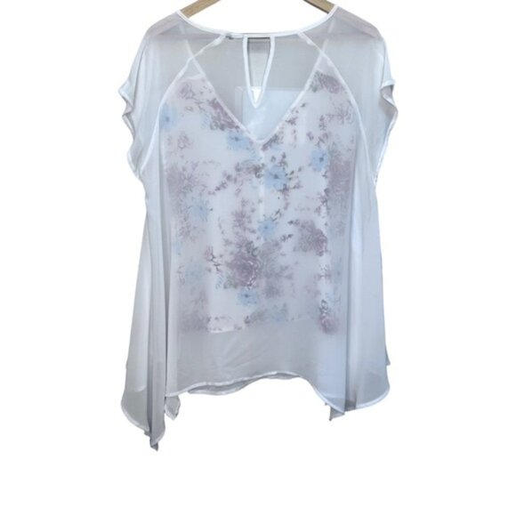 Torrid White Floral Sheer Back Hanky Hem Blouse - Picture 10 of 12